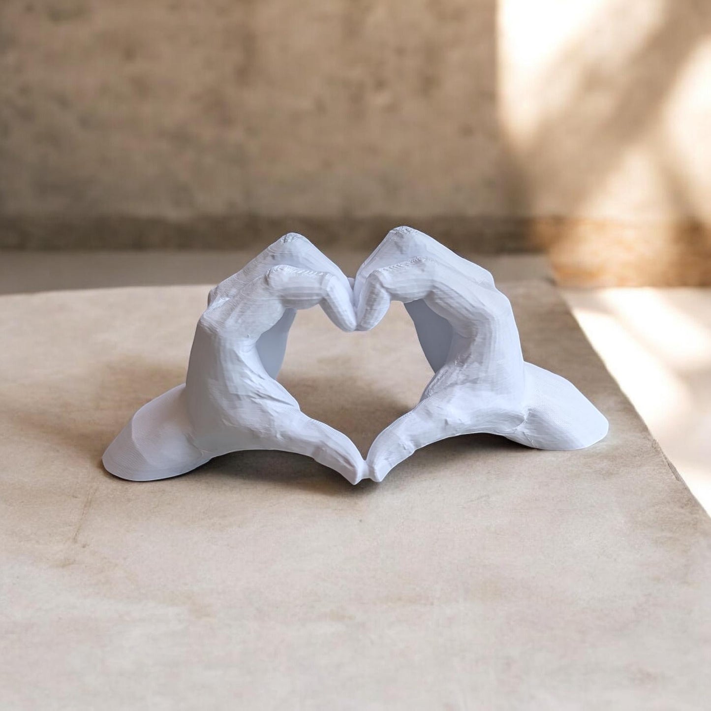Love Heart Shaped Hands Ornament – Romantic Home Decor Sculpture, Anniversary Gift, Valentine’s Day Couple Decor